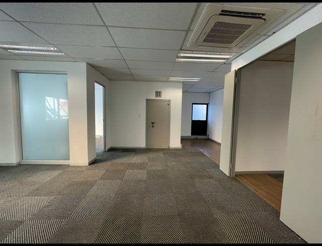 256M² OFFICE TO LET IN RIVONIA
